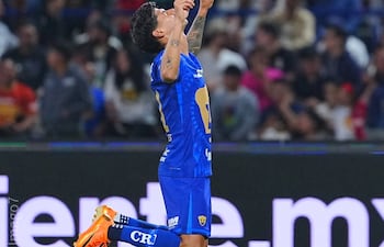 El paraguayo Robert Morales, futbolista de Pumas, celebra un gol en el partido frente a Toluca por la fecha 9 del torneo Clausura 2026 de la LigaMX en el estadio Olímpico Universitario, en Ciudad de México, México.