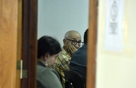 Uno de los policías acusados por presuntas torturas en la época stronista.