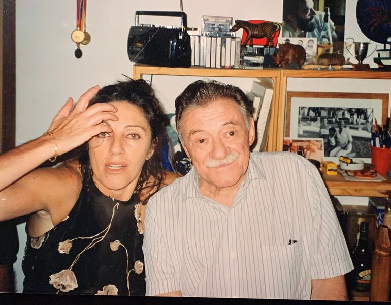 Mario Benedetti y Diane Denoir a fines de la década de 1990. Archivo personal de Diane Denoir.