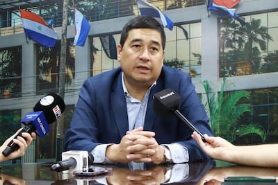 Eduardo Nakayama (PLRA), senador.