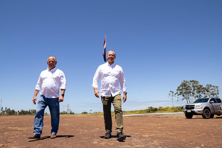 Antonio Ivar Sarabia y Paulo Sarabia destacaron que la inversión de Agrofértil forma parte de un plan sostenido para estar cada vez más cerca del productor.