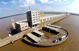sede-de-la-central-hidroelectrica-yacyreta-donde-se-lanzara-este-jueves-la-licitacion-para-ana-cua--205246000000-1627388.jpg