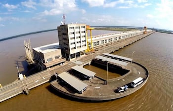 sede-de-la-central-hidroelectrica-yacyreta-donde-se-lanzara-este-jueves-la-licitacion-para-ana-cua--205246000000-1627388.jpg