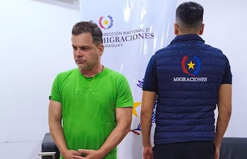 Silvinei Vasques luego de su detención en el aeropuerto internacional Silvio Pettirossi.