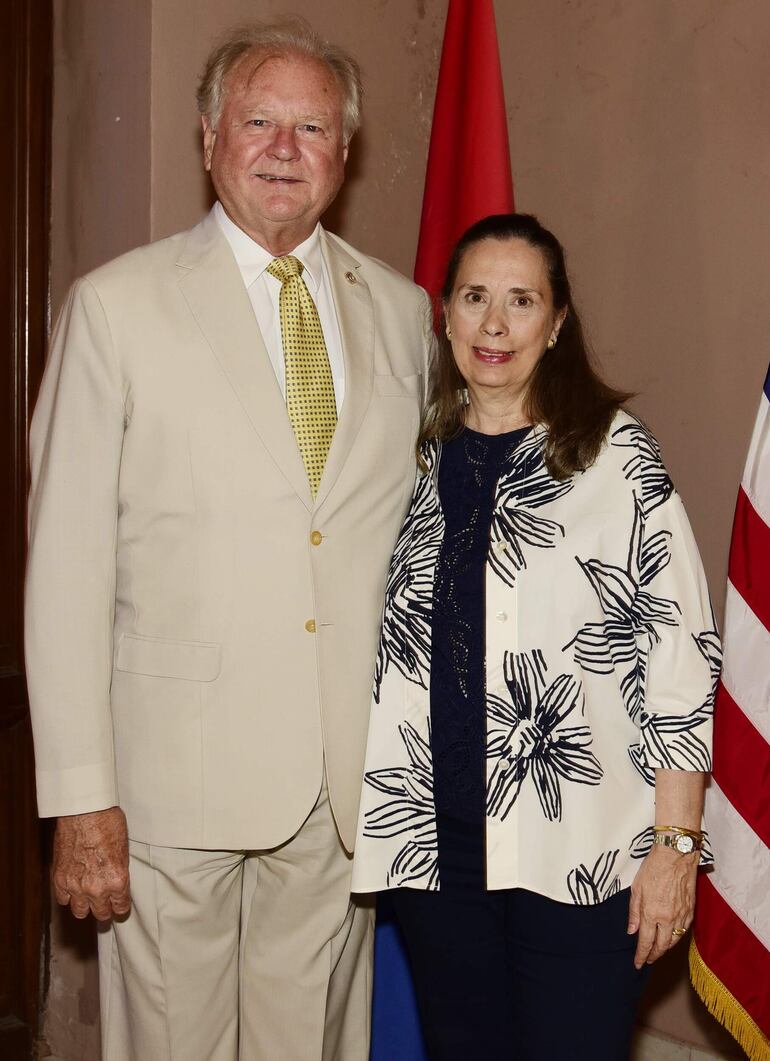 Peter Hansen y Diana Díaz de Espada. 
