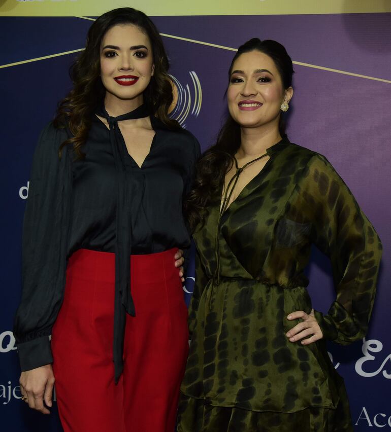 Cynthia Báez y Myrian Alvarenga.
