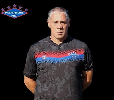 Pablo Leonardo Caballero Cáceres (53 años) se vio obligado a dejar la conducción técnica del Independiente de Campo Grande pese a que el equipo está situado en la parte alta de la clasificación de la División Intermedia.