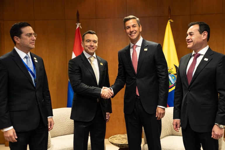 Cumbre del Mercosur: Peña y Noboa dialogan sobre cooperación contra el crimen organizado - Política