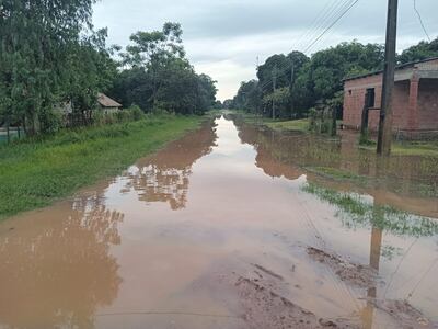 Persisten las lluvias en San Pedro: repuntan ríos, caminos intransitables y casas inundadas
