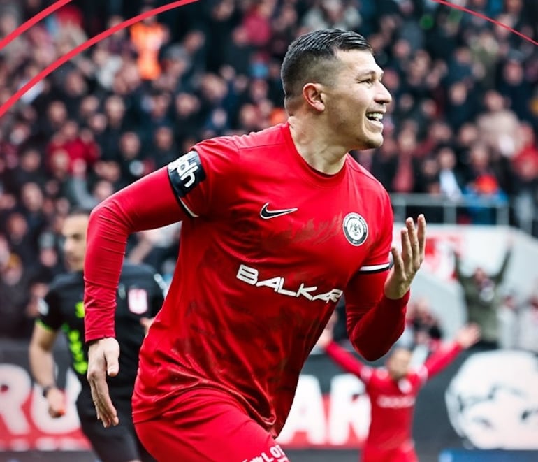 Video: Gol de Braian Samudio en Turquía