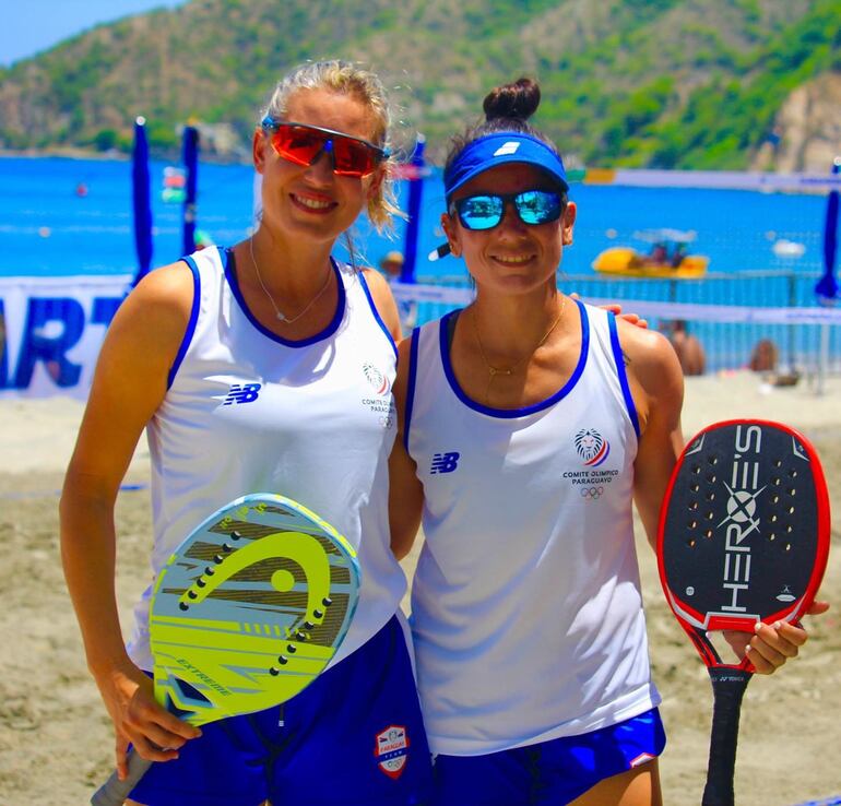 Laura Calderini y Marian Galanti debutan hoy en el tenis de playa en Santa Marta.