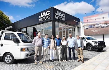 Eduardo Vigorito, Agustín Varela, Valentina Garmendia, Manuel Antelo, Valeria Martínez, Omar Daneri y Roberto Florentín.
