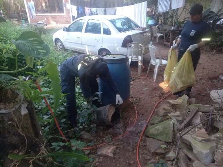 También se visitó el barrio San Blas de la ciudad de Altos para tareas de control ambiental.