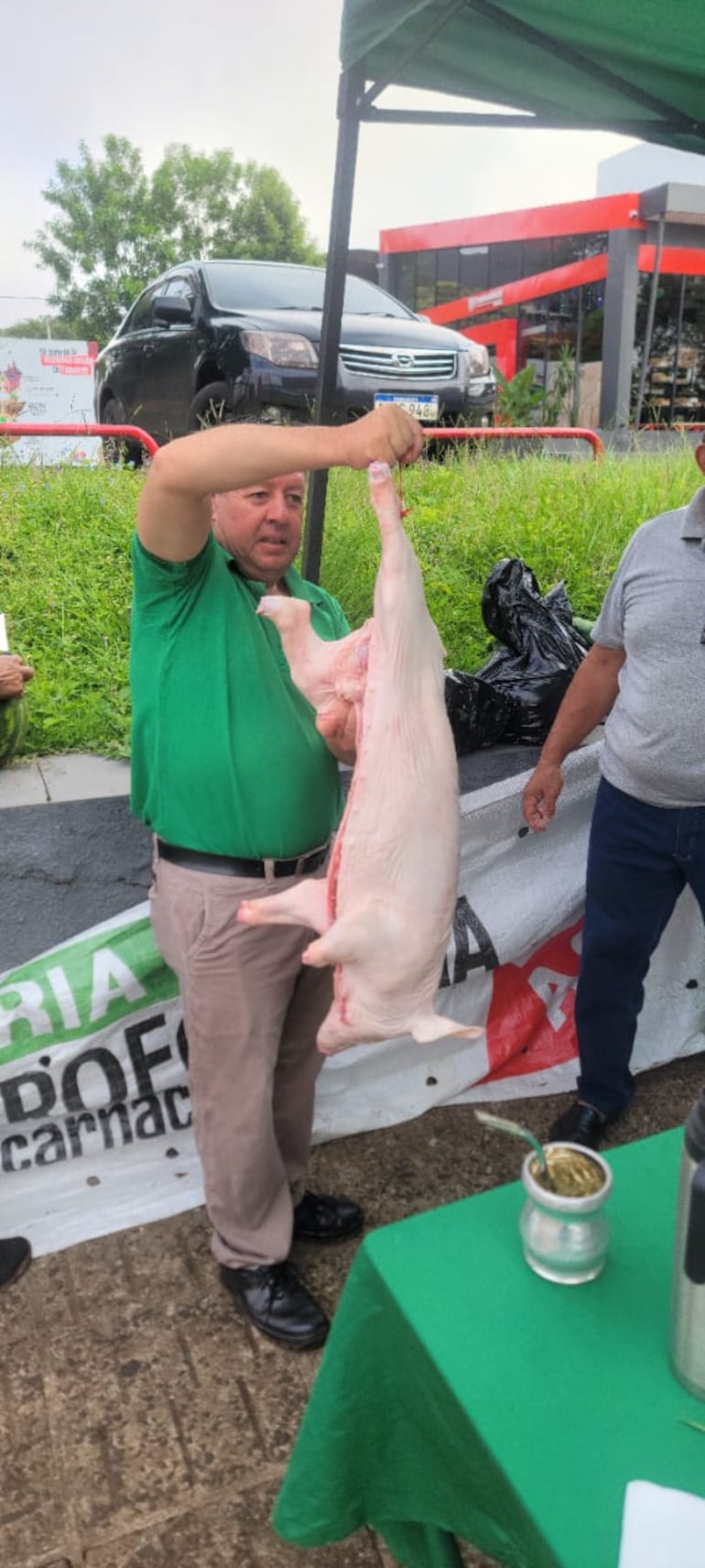 productos que destacan se encuentran derivados del trigo, girasol, aceites, cárnicos, hortalizas, yerba y miel agroecológica