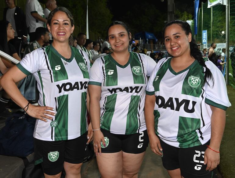 María Julia Soteras, Nélida Bobadilla y María Roa. 