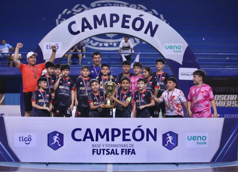 Fernando de la Mora, campeón Sub 11.