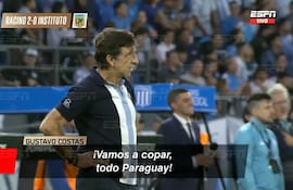 Gustavo Costas cantando "vamos a copar, todo Paraguay".