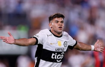 El extremo Rodney Iván Redes Cáceres (25 años) seguirá su carrera deportiva en la Liga Deportiva Universitaria de Quito.