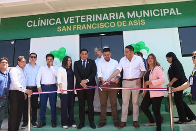 La municipalidad de Villa Elisa inauguró la primera clínica veterinaria municipal del país.