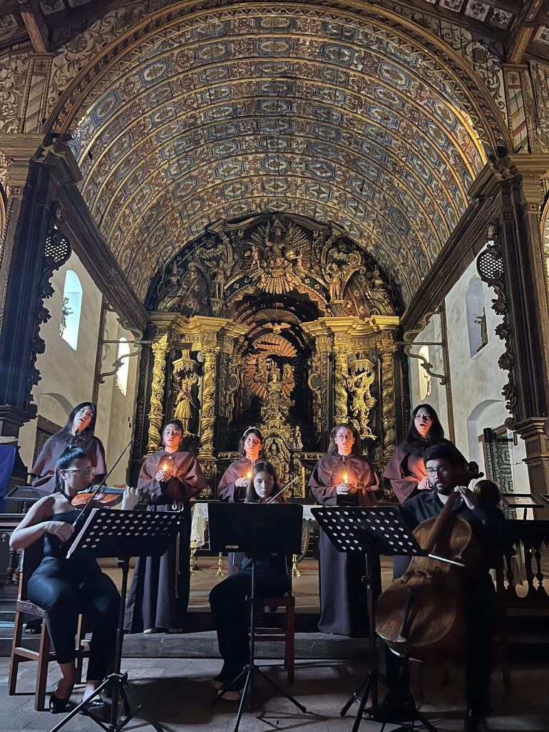La Misa Guarayo, estuvo a cargo de la Escuela Maestro Cecilio Valiente Arámbulo.