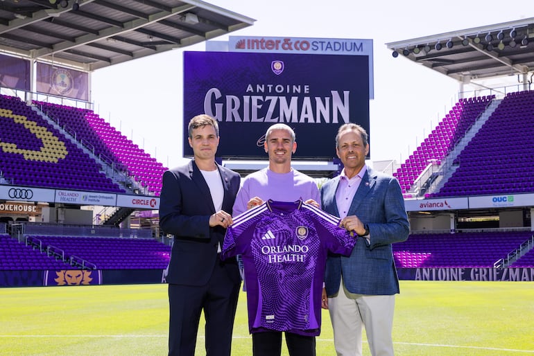El francés Antoine Griezmann durante la presentación en Orlando City. 

