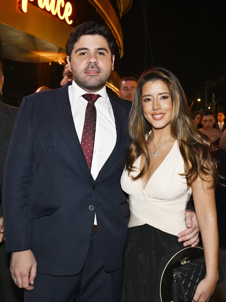 Javier Silveira y Mariel Decolleville. 