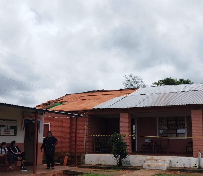 Los padres y docentes piden a las instituciones la rápida reparación de las aulas afectadas
