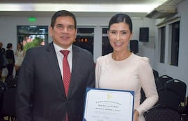 La gobernadora Norma Zárate de Monges manifestó su disposición a dar el primer paso hacia la unidad partidaria con el ministro Juan Carlos Baruja.