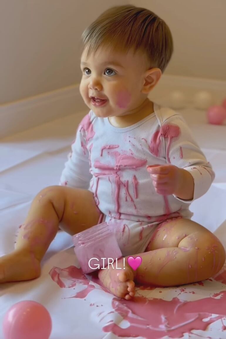 Mauri fue el encargado de anunciar que una niña está en camino. (Instagram/Daisy Lezcano)