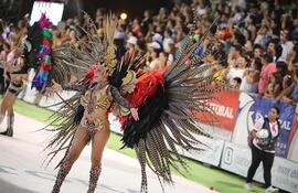 Un colorido espectáculo prometen las comparsas del Carnaval de Corrientes.