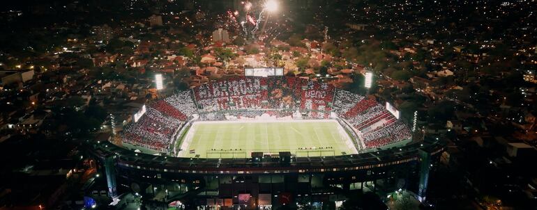 "El renacer Albirrojo" se estrena el próximo 30 de abril en todas las salas de cine del país.