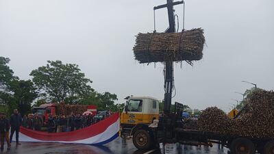 Cañicultores de Mauricio José Troche están bloqueando el km 155 de la Ruta Py 02.