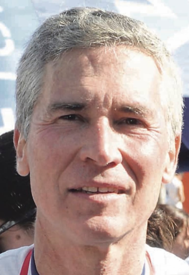 Emilio Argaña, consejero.