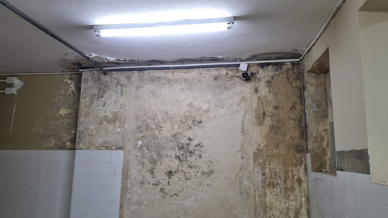 Edificio del Hospital Regional de Misiones sigue en pésimas condiciones a pesar de reclamos