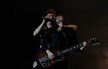 La banda estadounidense Greta Van Fleet se presenta durante la tercera y última jornada del Festival Lollapalooza en Brasil.