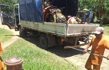 El hidrante ubicado sobre la avenida Mbocayá fue reparado por técnicos.