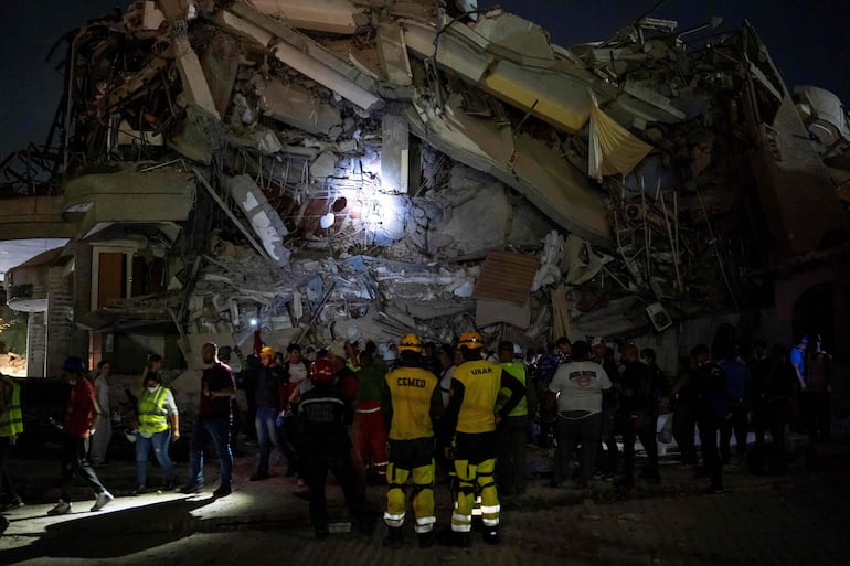 Casi 1.000 muertos en Venezuela: la cifra crece con rapidez, tras doble terremoto - Mundo
