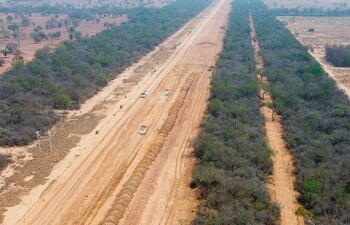 Existen proyectos viales de gran impacto, como la Ruta PY12, la Ruta PY15 y la denominada “Ruta de la Soberanía”, que generarán una nueva dinámica en zonas estratégicas.