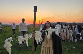 El campo de Acosta Ñu volverá a convertirse en escenario de la historia con Mitã Rape, una puesta en escena que honra la memoria de los niños héroes de la batalla librada hace 157 años.