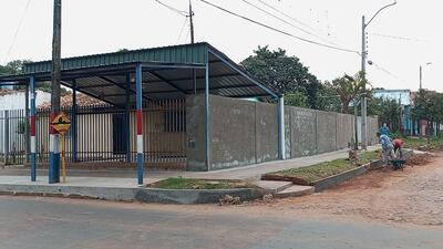 La vivienda allanada hoy en el barrio Lote Guazú de San Lorenzo, se encuentra ubicada a una cuadra de la mansión de Wilfrido Cáceres.