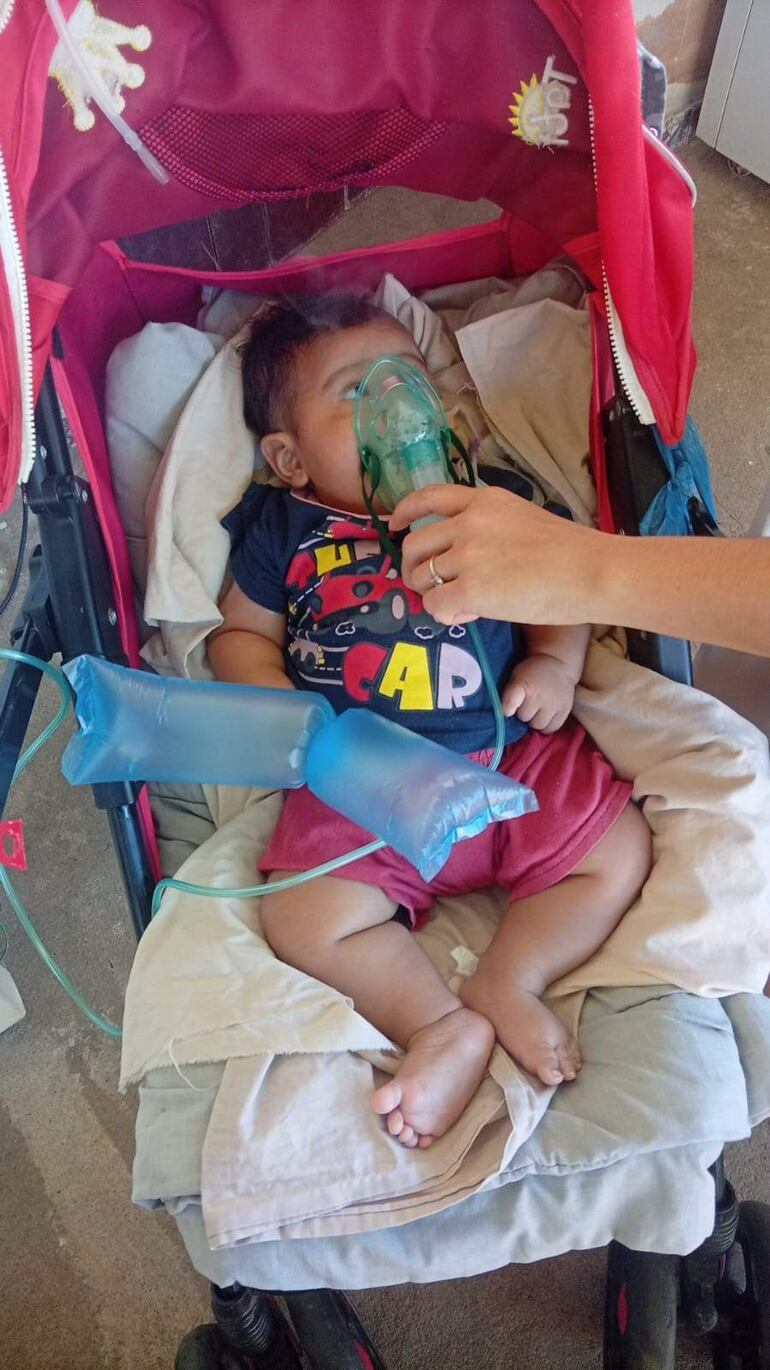 Benjamín lucha por su vida y necesita de un costoso equipo para vivir.