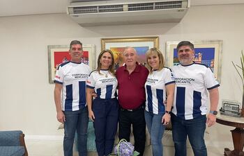 Dr. Osvaldo Bergues, Lic. Marta Bergues, Dr. Vicente Bergues, Lic. Patricia Bergues y Lic. Marcelo Bergues.