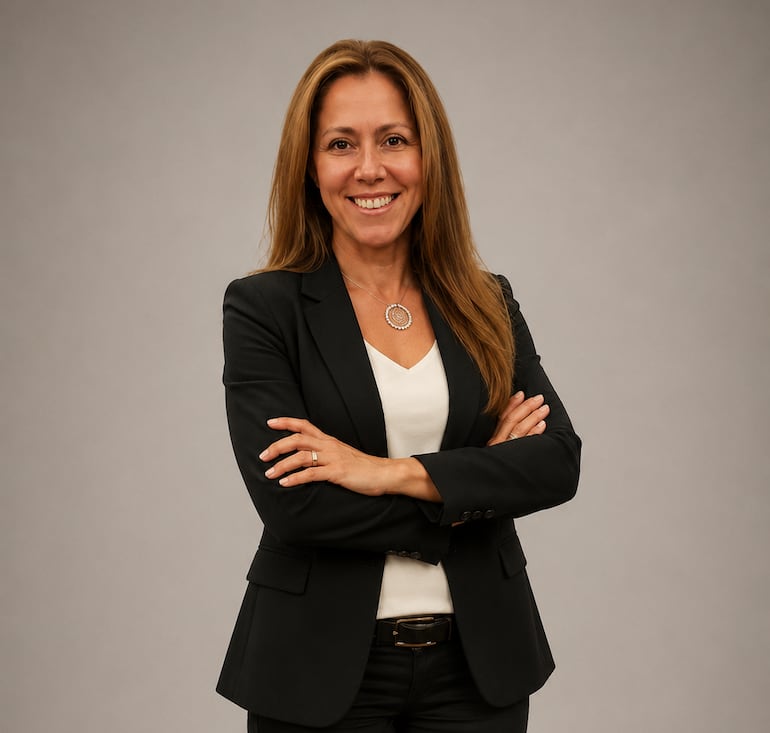 Katia Ayala Ratti, presidenta del Colegio de Escribanos del Paraguay.