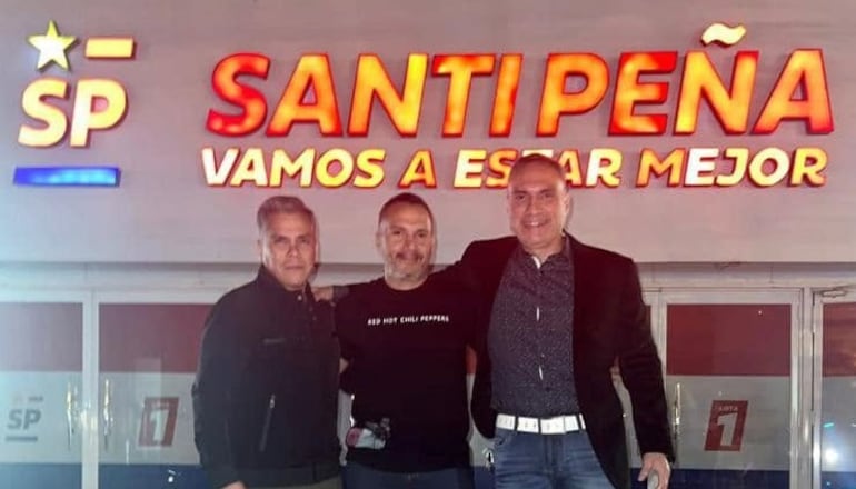 Eduardo González (Izq.) y Gerardo González (Der) en el PC de Santiago Peña.