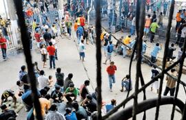 El hacinamiento es una de las consecuencias del abuso de la prisión preventiva y de la mora judicial.