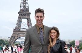 Pau Gasol Sáez (45 años), exbasquetbolista español que disputó 18 temporadas la NBA, siendo dos veces campeón, en 2009 y 2010.