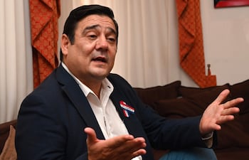 Senador Enrique Salyn Buzarquis.