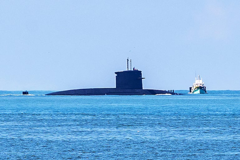 Un submarino taiwanés en aguas costeras de la isla de Taiwán.