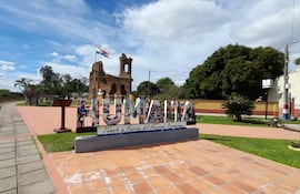 El histórico templo de San Carlos de Borromeo de la ciudad de Humaitá. En el distrito se registra una crisis en la Junta Municipal en el marco de la campaña con miras a las elecciones municipales del 4 de octubre.