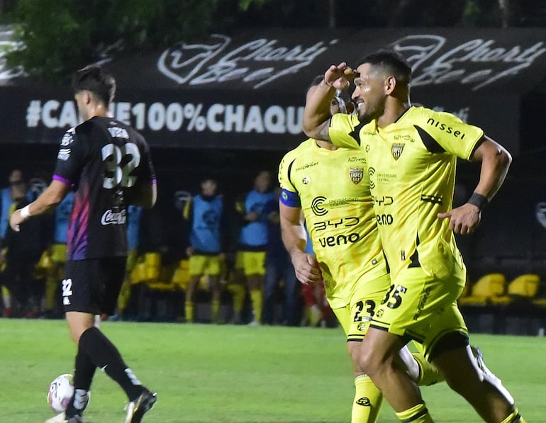 El experimentado Miguel Samudio marcó la goleada del Canario esta noche en Trinidad.